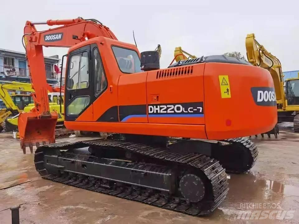 Doosan DH 220 Bandgrävare