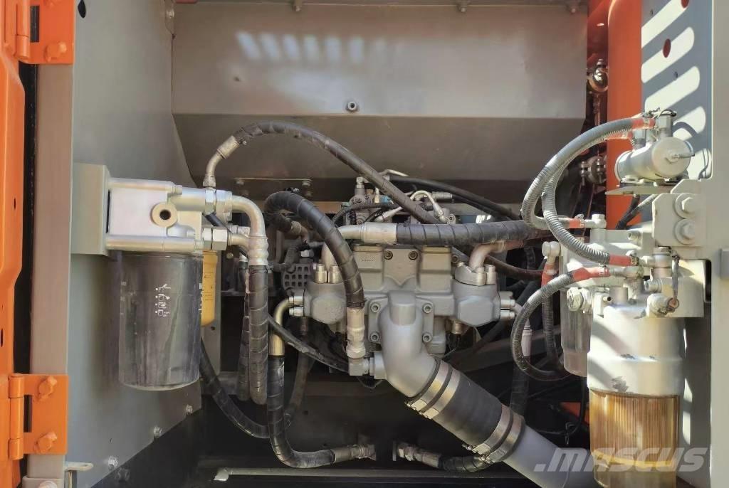 Hitachi ZX 240 Bandgrävare