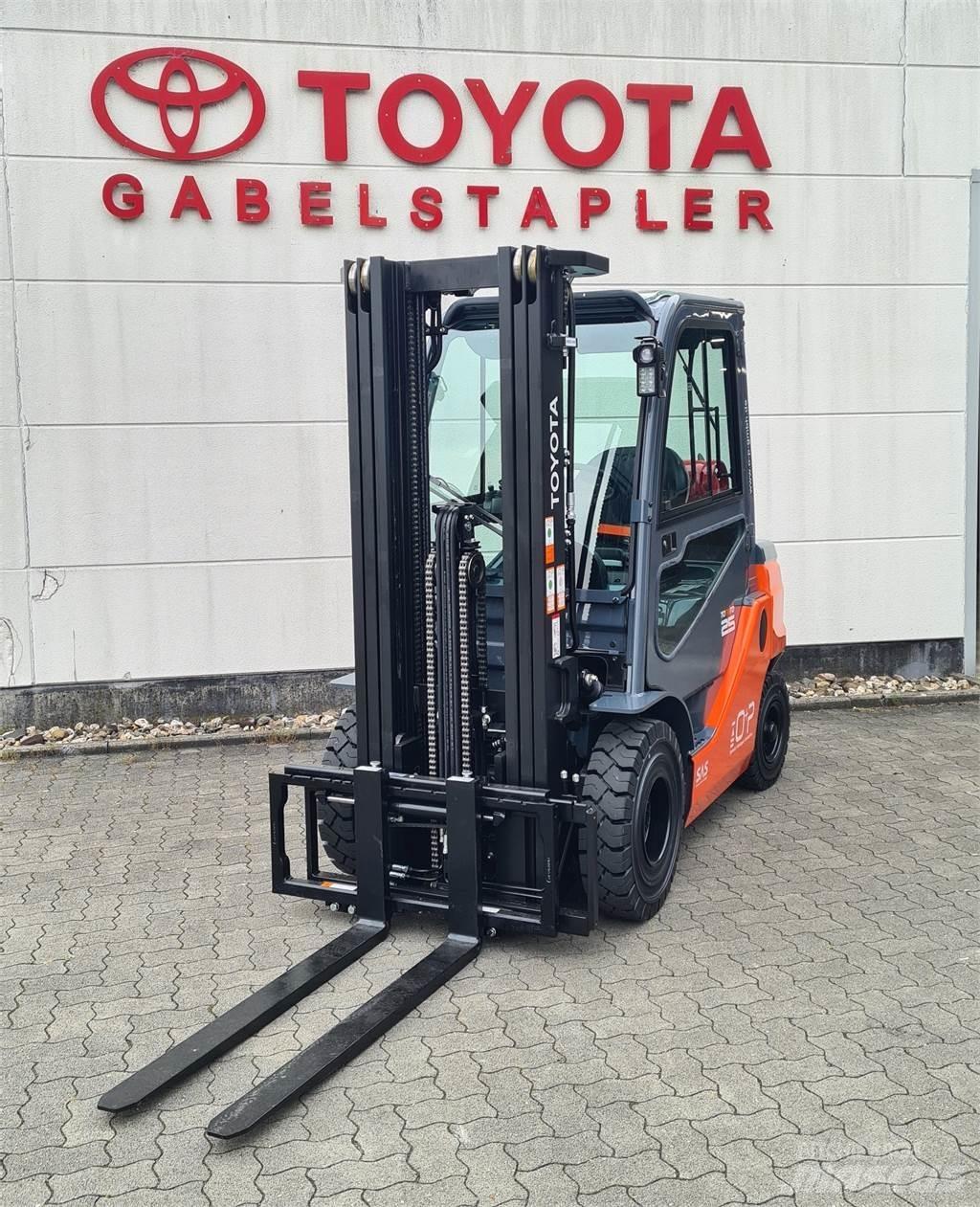 Toyota 02-8FGF25 Gasolmotviktstruckar