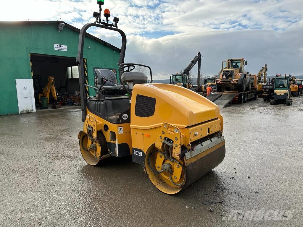 Volvo DD 25 B Tvåvalsvältar