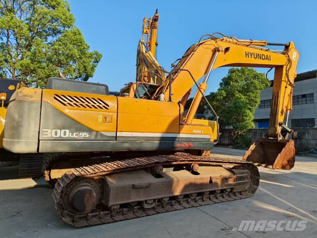 Hyundai R300LC-9S Bandgrävare