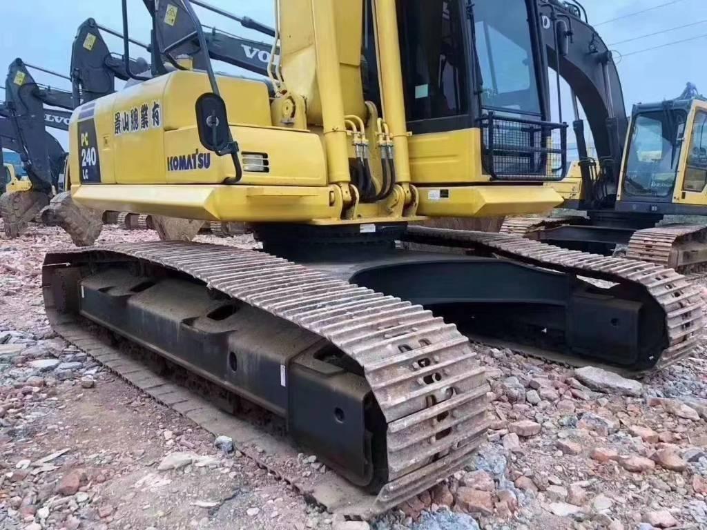 Komatsu PC 240 Bandgrävare