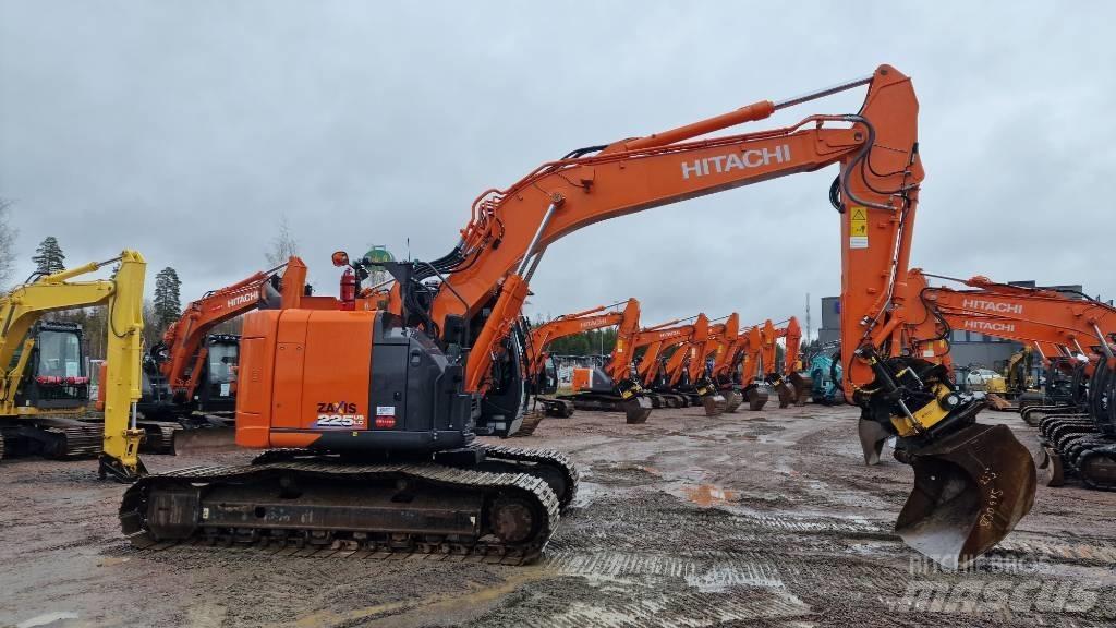 Hitachi ZX225USLC-6 Bandgrävare