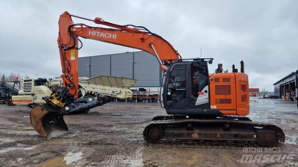 Hitachi ZX225USLC-6 Bandgrävare