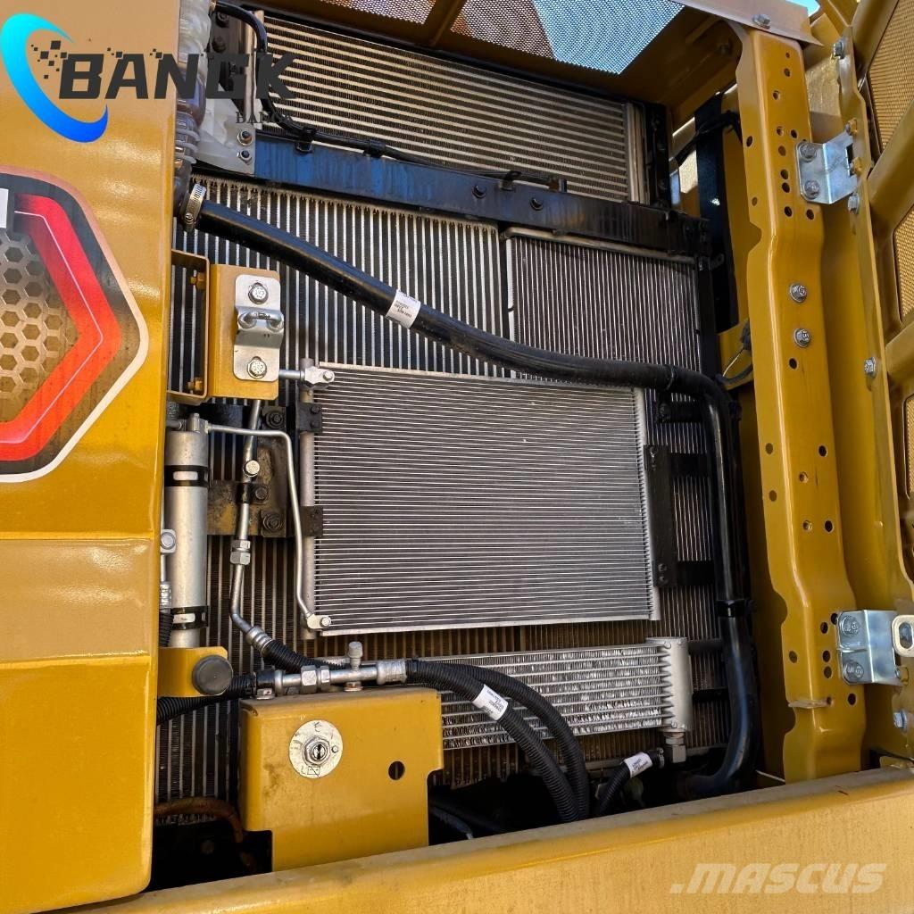 CAT 323 Bandgrävare