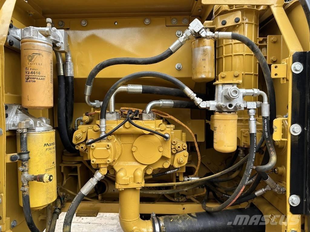 CAT 320D Bandgrävare