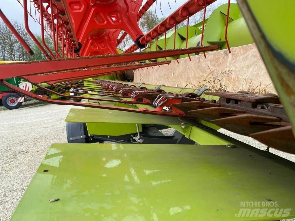CLAAS 6700TT 4WD Skördetröskor