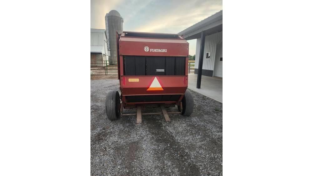 Hesston 540 Rundbalspressar