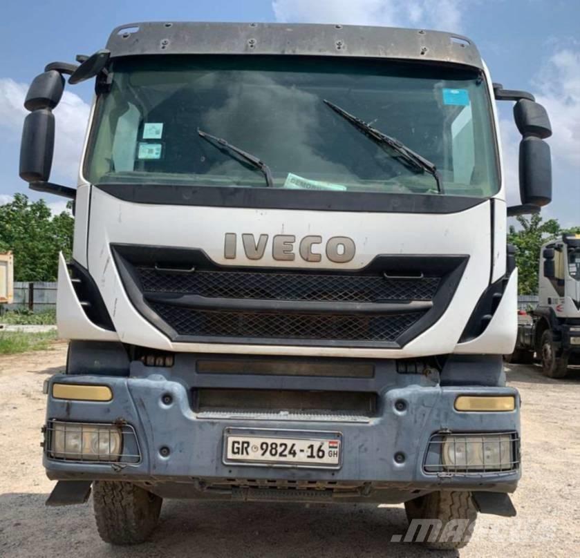 Iveco Trakker 440 Cementbil