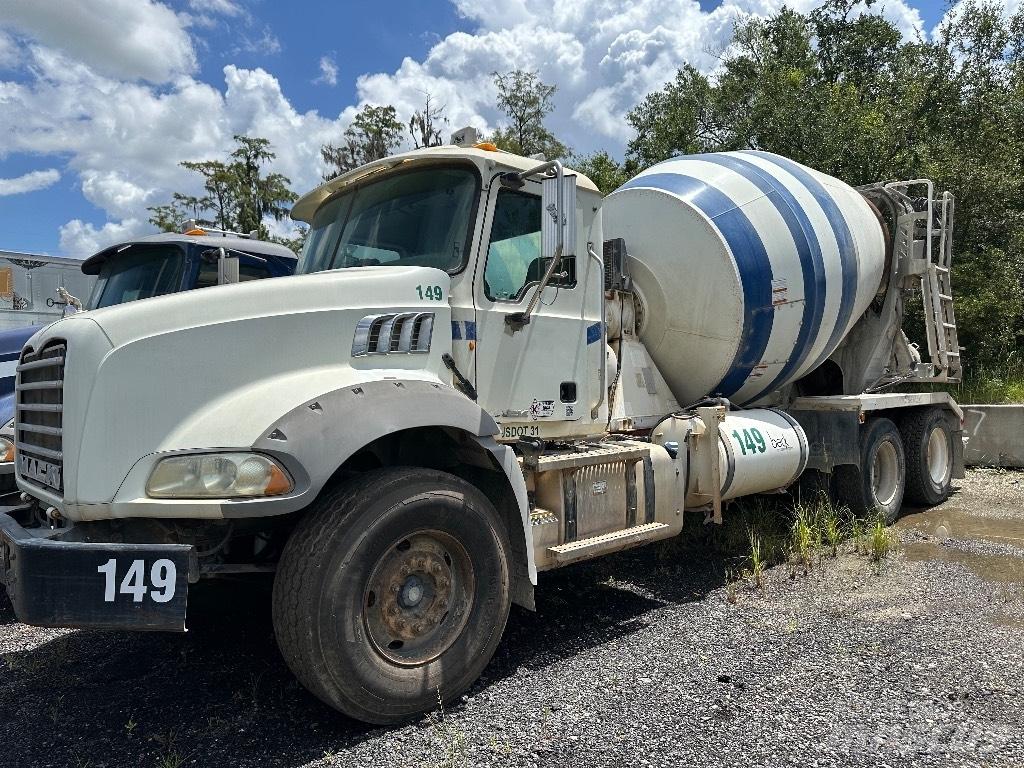 Mack GU 800 Övriga bilar