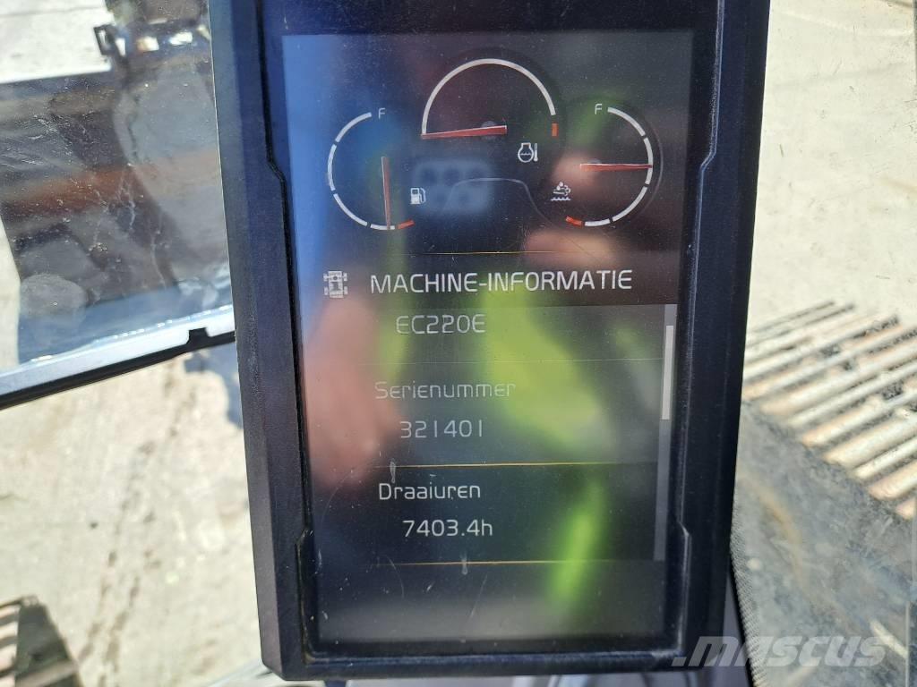 Volvo EC 220 EL Bandgrävare