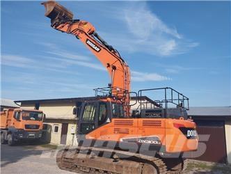Doosan DX 300 LC Bandgrävare