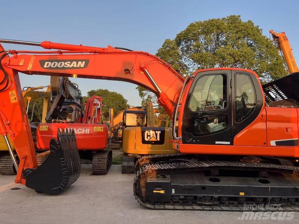 Doosan DX225LC-9C Bandgrävare