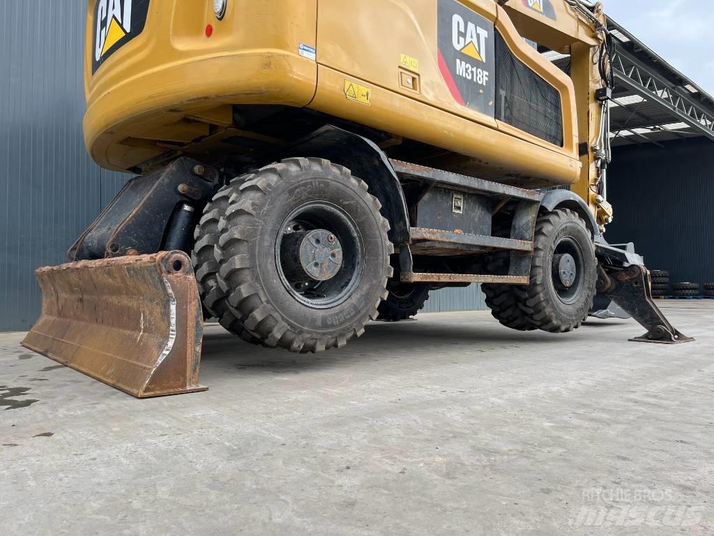 CAT M318F Hjulgrävare