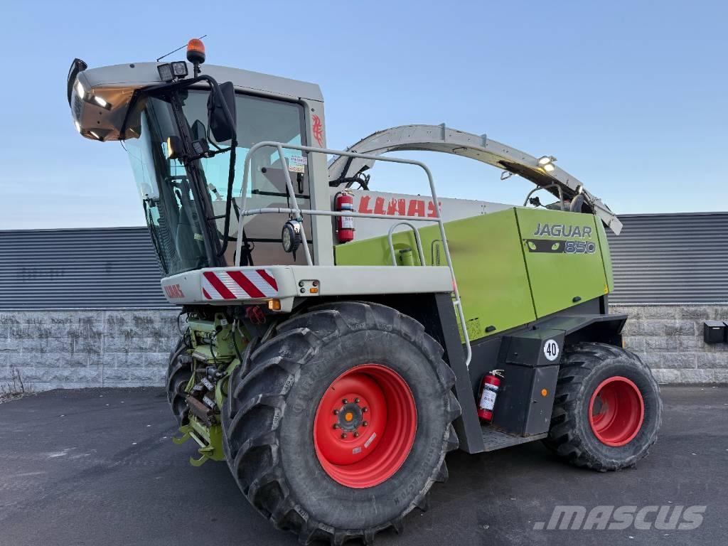 CLAAS Jaguar 850 Fälthackar