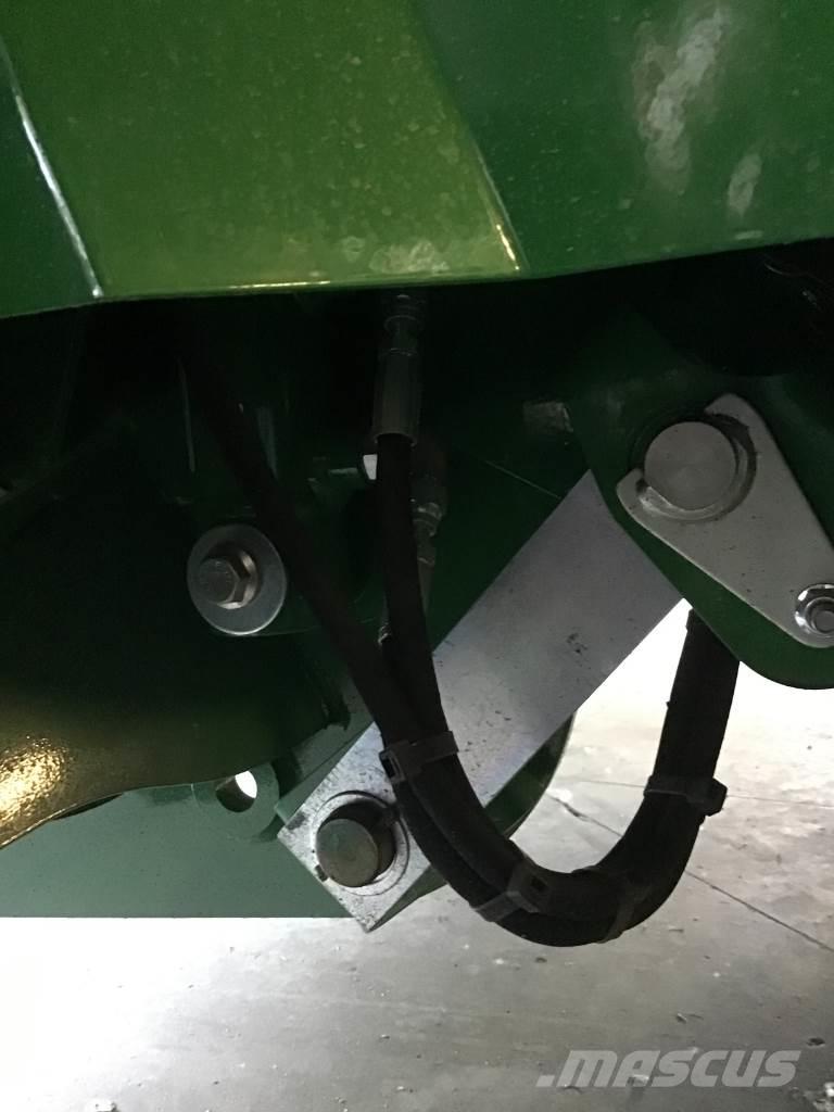 John Deere V461M Rundbalspressar