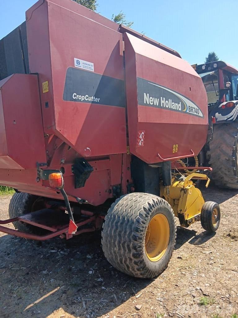 New Holland BR 740 Rundbalspressar