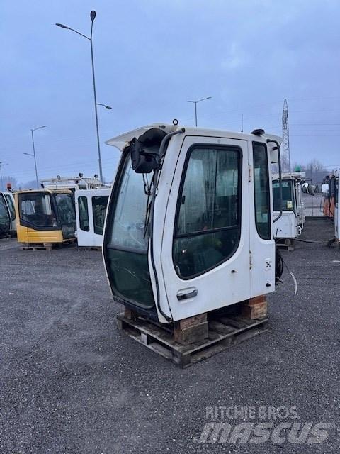 Liebherr A 314 CAB Hytter och interiör