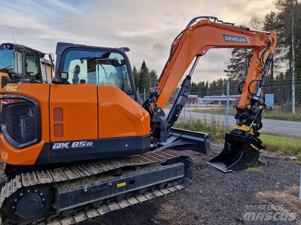 Develon DX 85 R-7 Midigrävmaskiner 7t - 12t