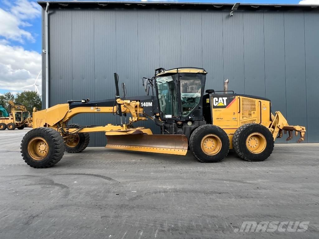 CAT 140M Väghyvlar