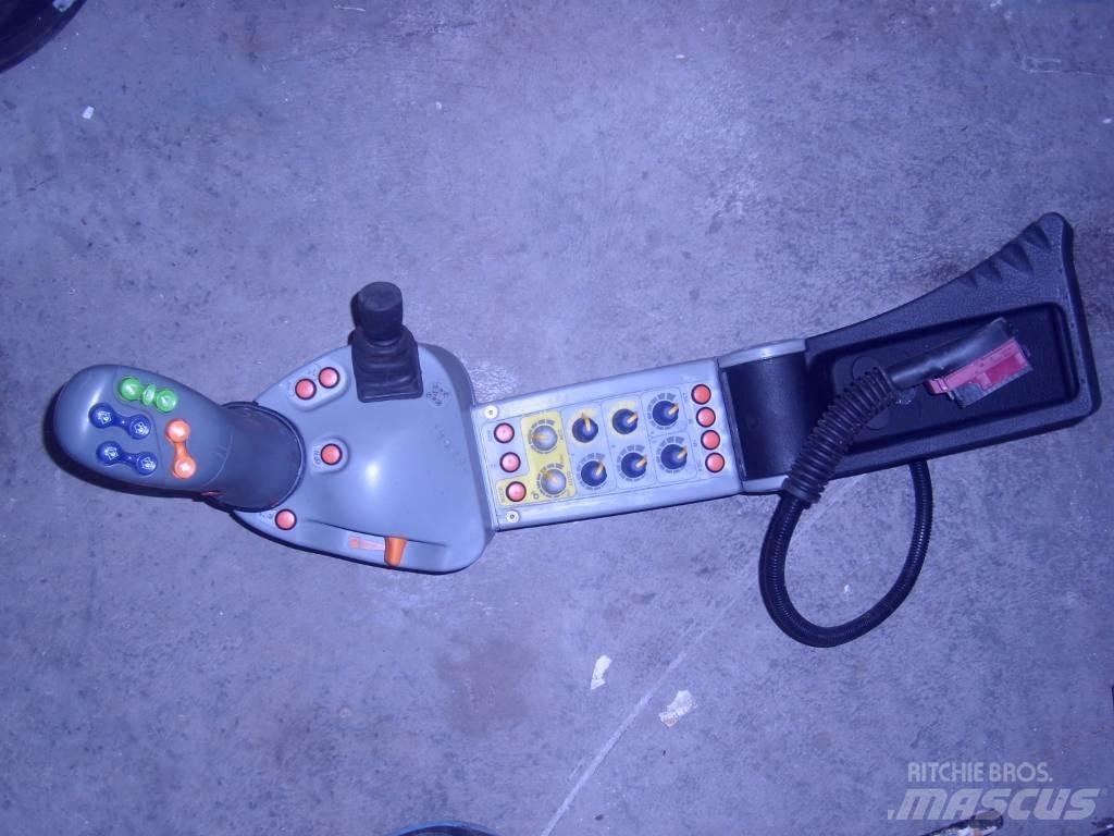 Deutz-Fahr same Hytter och interiör
