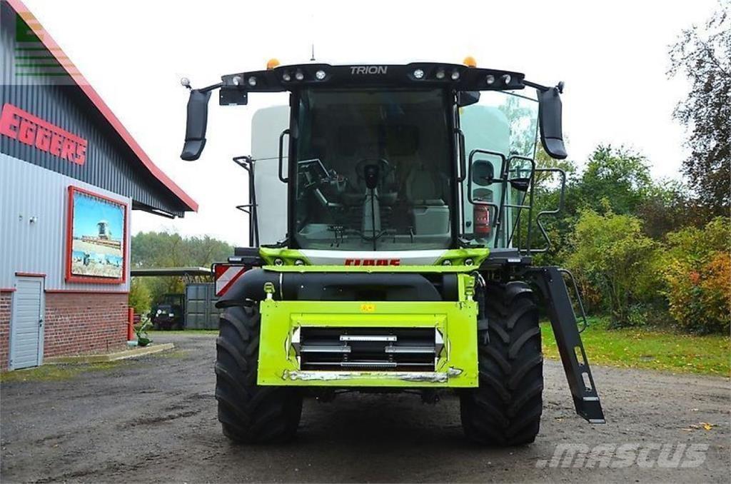 CLAAS trion 730 Skördetröskor