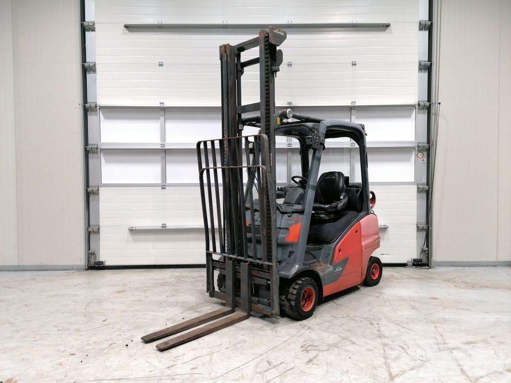 Linde H20T-01 Gasolmotviktstruckar