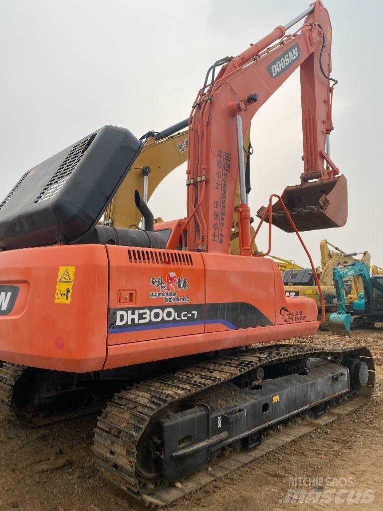 Doosan DH300-7 Bandgrävare