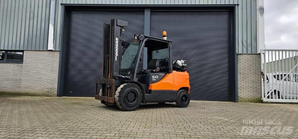 Doosan G50SC-5 Gasolmotviktstruckar