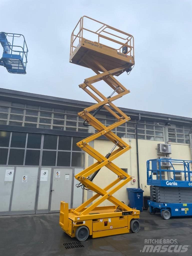 Haulotte Compact 12 Saxliftar