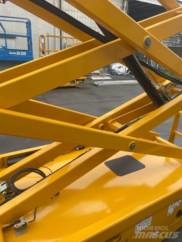 Haulotte Compact 12 Saxliftar