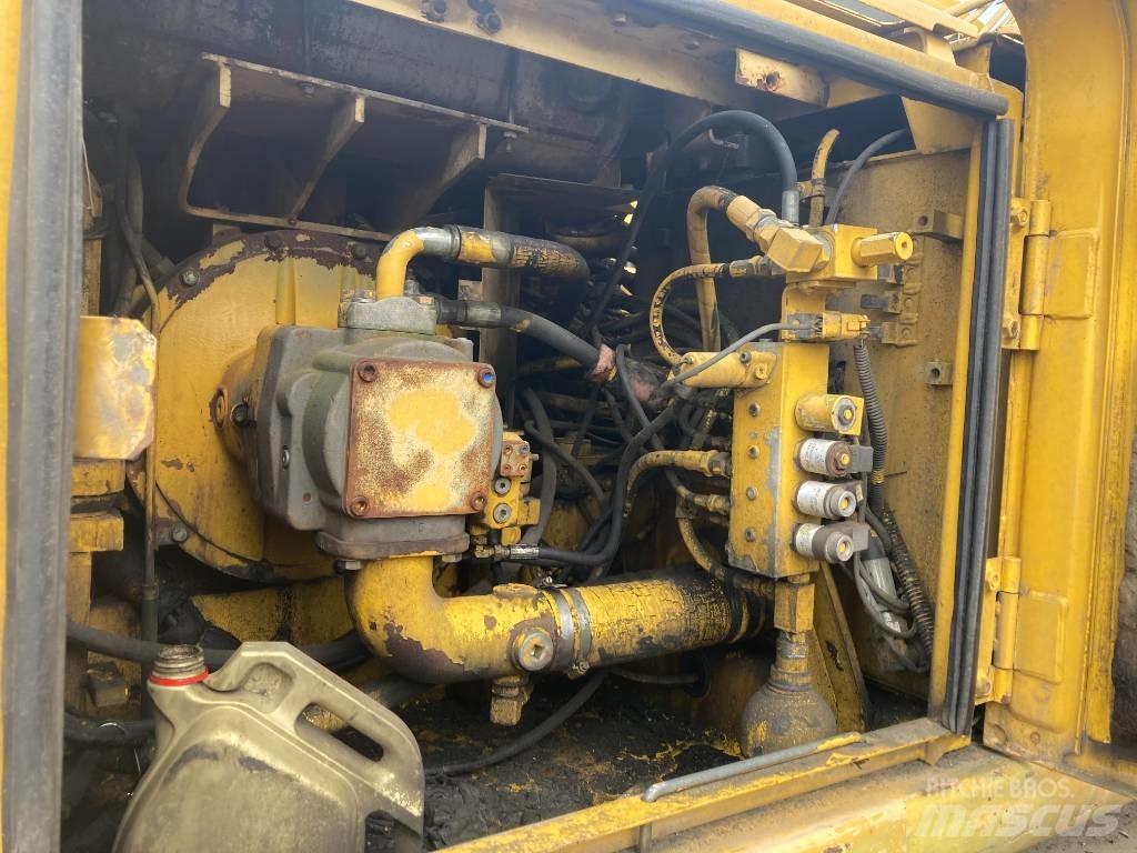 Komatsu PW 170 Hjulgrävare