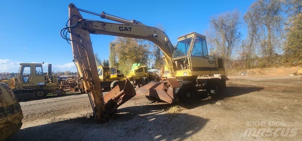 CAT 212 Hjulgrävare