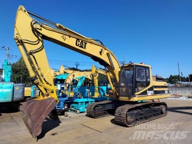 CAT 320 Bandgrävare