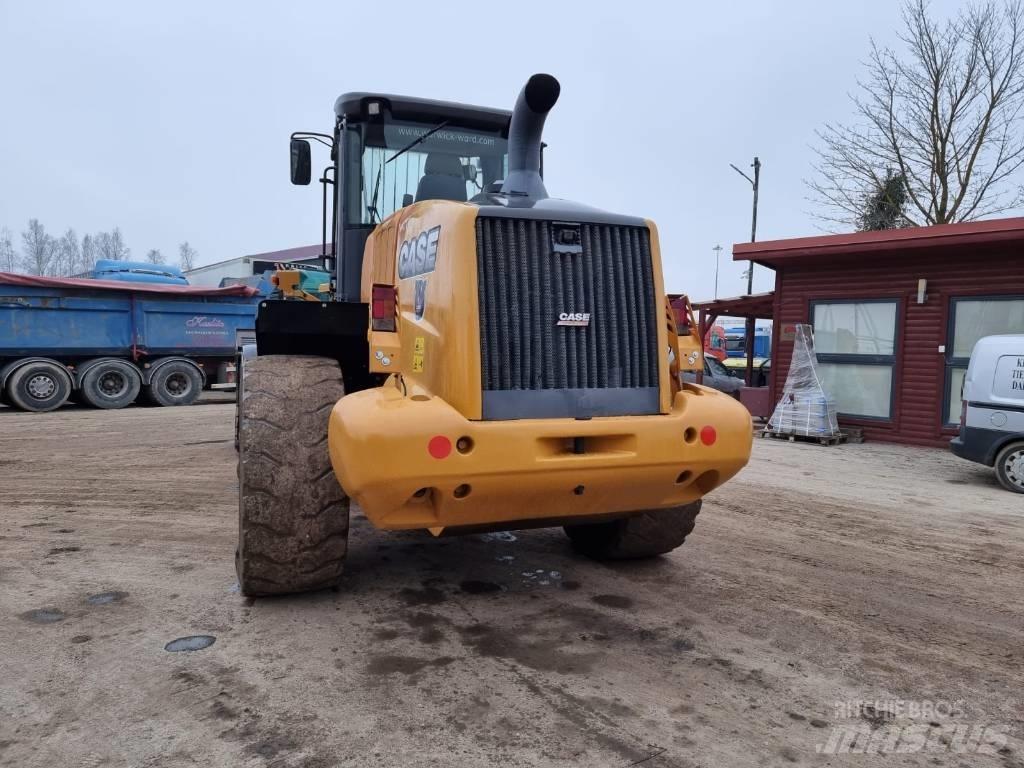 CASE 821 F Hjullastare