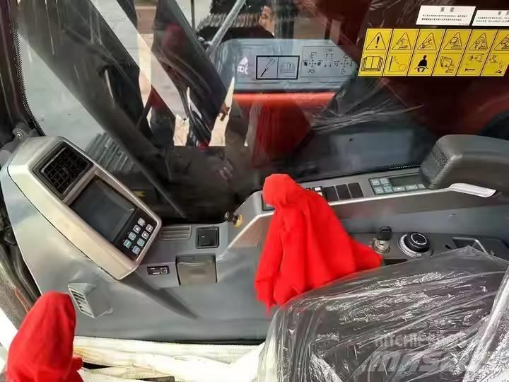 Doosan DX300LC-9C Bandgrävare