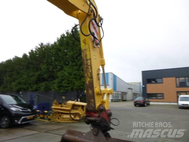 New Holland MH Plus Hjulgrävare