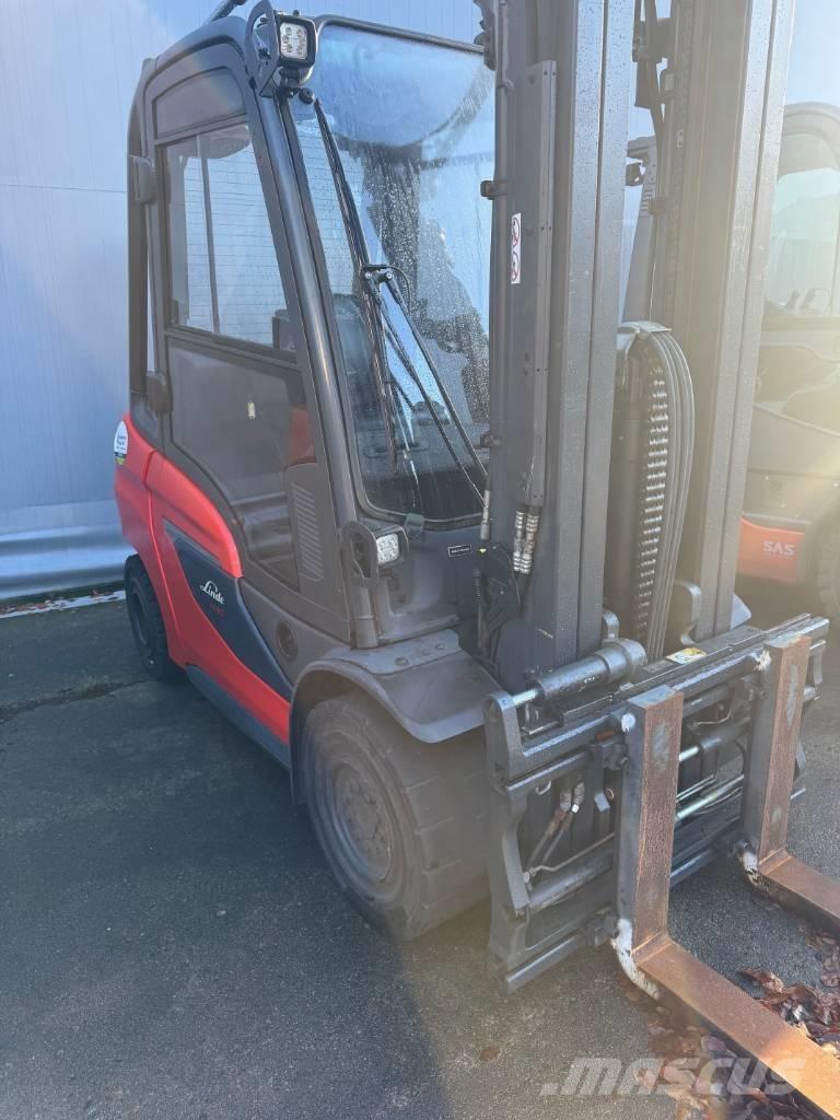 Linde H30D-01 Dieselmotviktstruckar
