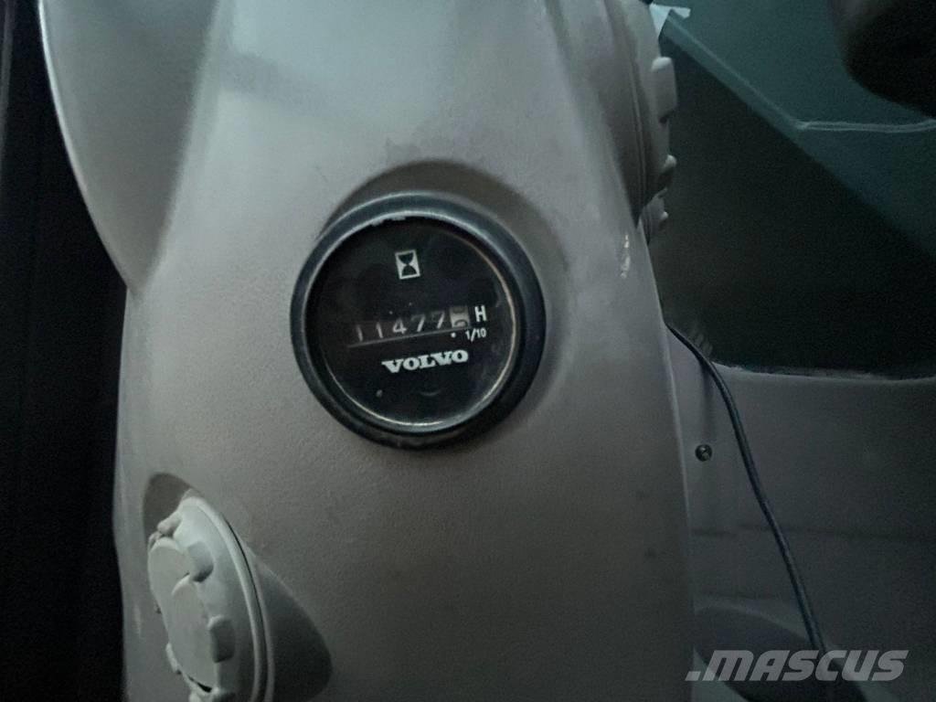 Volvo ECR 235 Bandgrävare