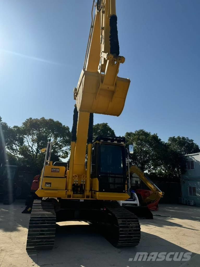 Komatsu PC 200-8 Bandgrävare