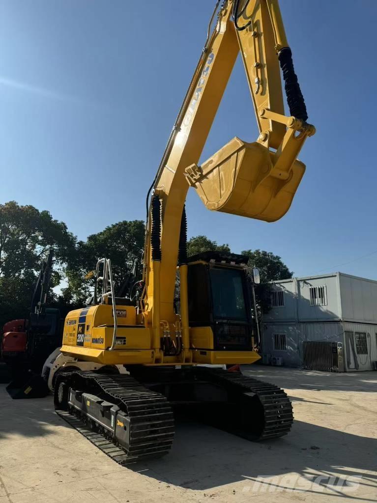 Komatsu PC 200-8 Bandgrävare