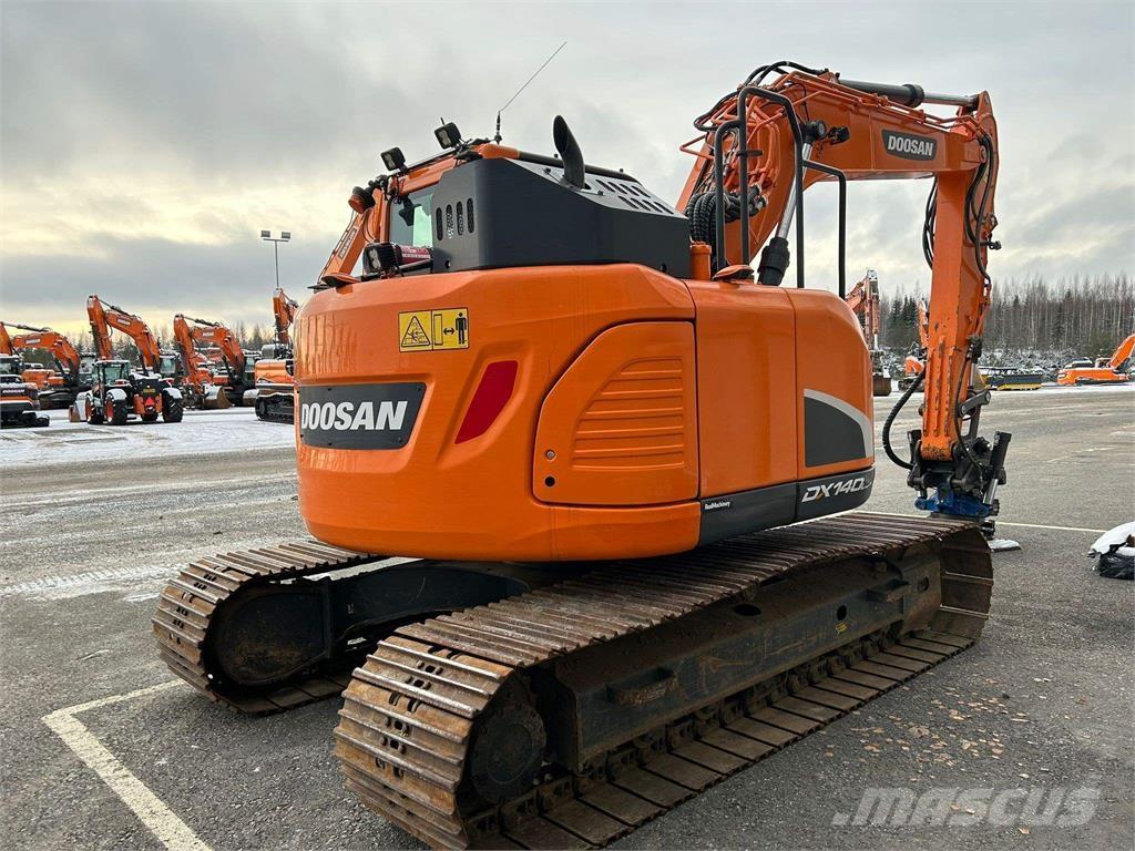 Doosan DX140LCR-5 Bandgrävare