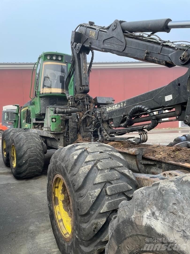 John Deere 1210E Skotare
