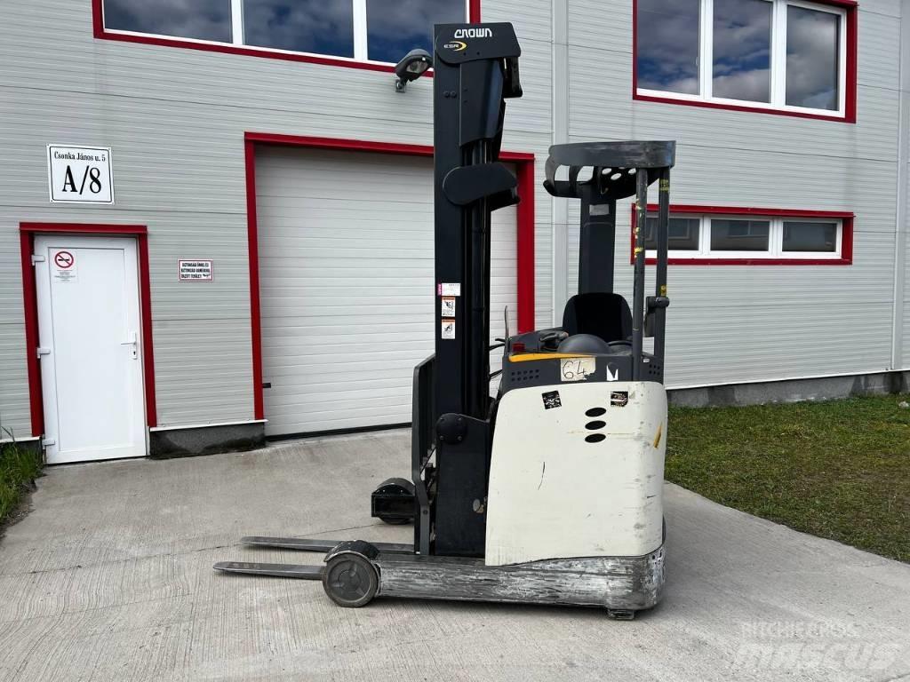 Crown ESR 5000 Skjutstativtruck
