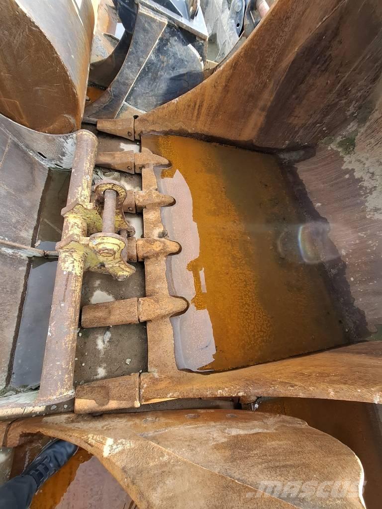 Komatsu PC 700 LC-11 Bandgrävare