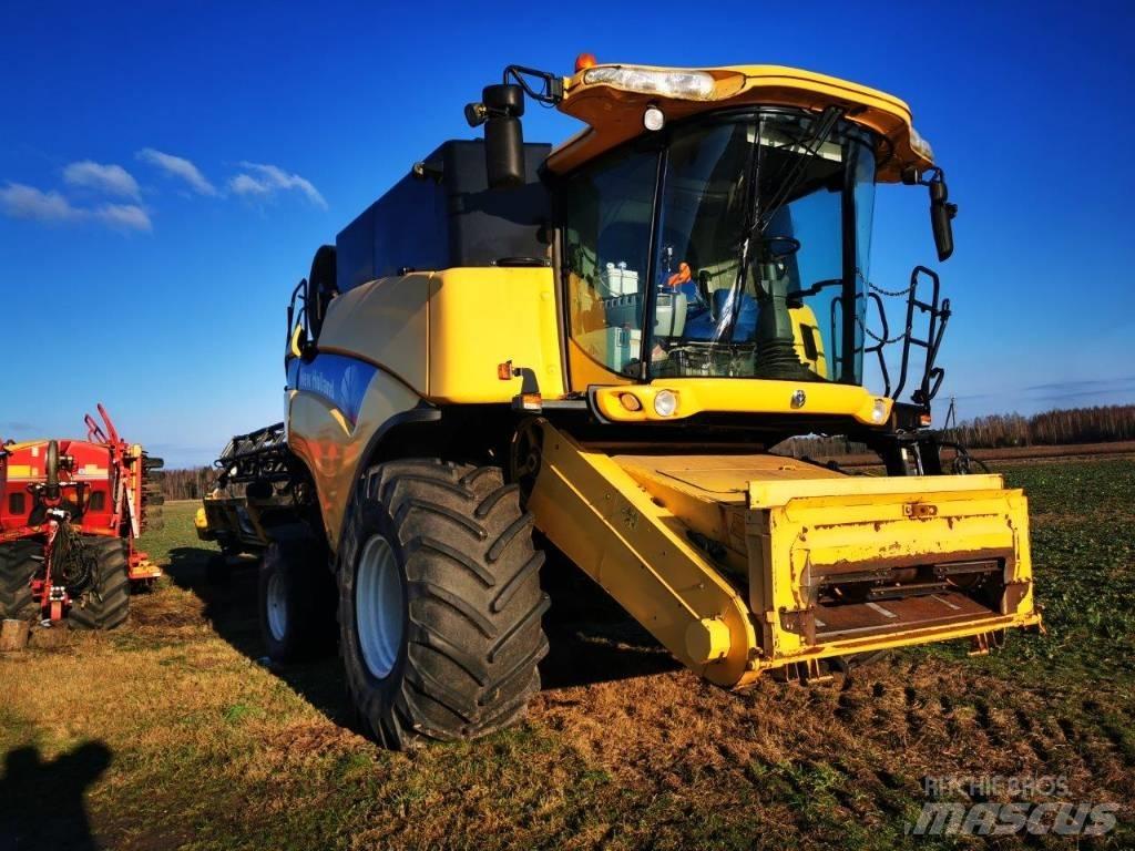 New Holland CX 8080 Skördetröskor