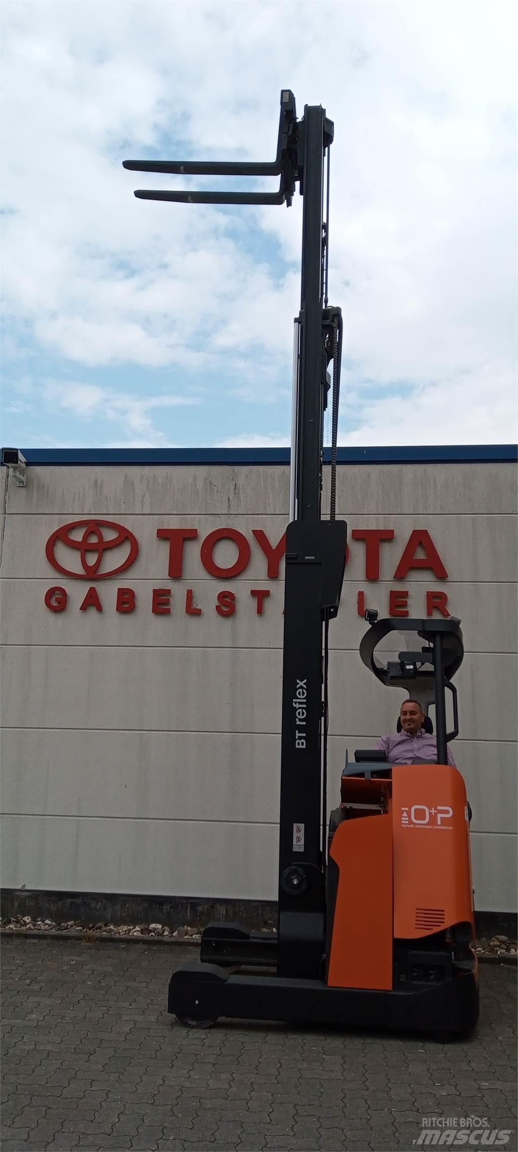 Toyota RRE 160H Skjutstativtruck