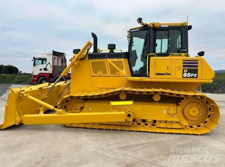 Komatsu D 65PX-18 Bandschaktare