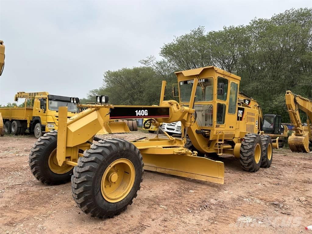 CAT 140 G Väghyvlar