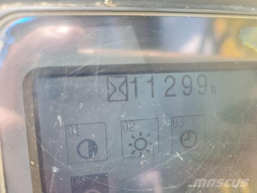 Komatsu PW 140-7 Hjulgrävare